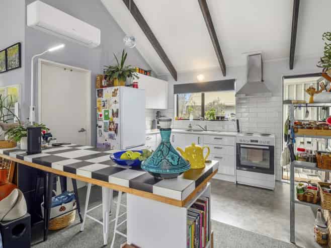 2/7 Kereru Street, Two Mile Bay