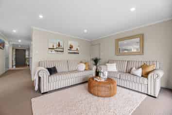 24 North Bay Road, Pyes Pa