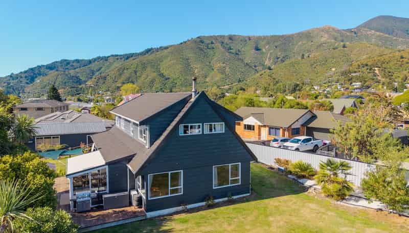 14a Huia Street, Waikawa