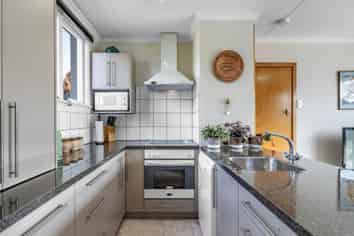 flat 1/296 Nelson Street, STRATHERN