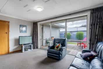 flat 1/296 Nelson Street, STRATHERN