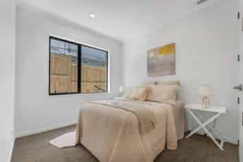 138 McQuoids Road, Flat Bush