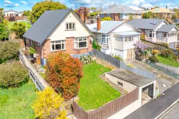 22 Clifton Terrace, West End