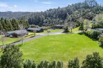 2 Aldermen Lane, Tairua
