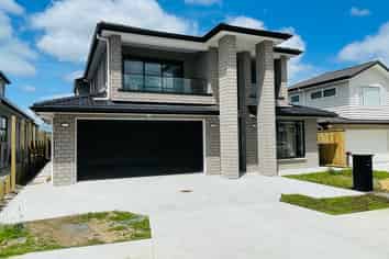 16 Yulia Road, Flat Bush