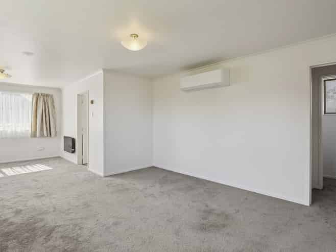 B/4 Ravelston Street, Saint Kilda