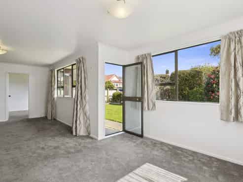 B/4 Ravelston Street, Saint Kilda