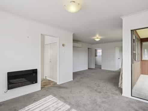 B/4 Ravelston Street, Saint Kilda