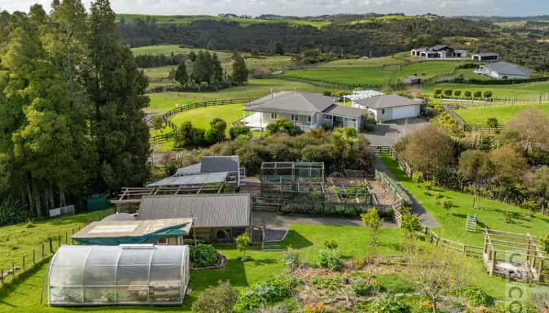 93 Alf Access Road, Helensville