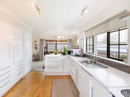  17 Tennent Court, Marton