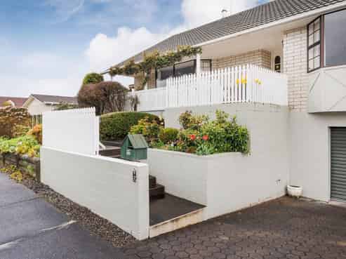  17 Tennent Court, Marton