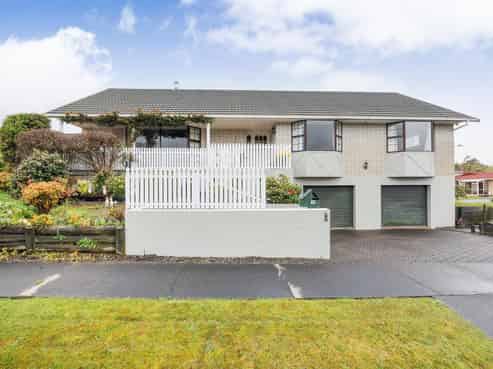  17 Tennent Court, Marton