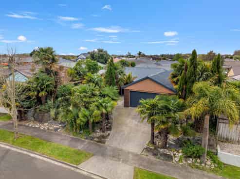 2 Saxon Woods Drive, Rototuna North