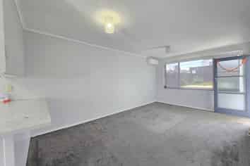 2/43 Wyllie Road, Papatoetoe