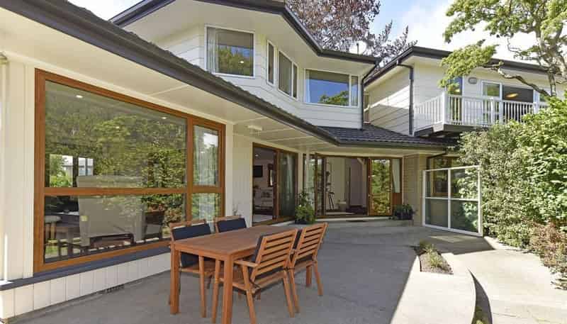 2 Hadlow Place, Burnside