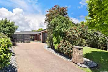 6 Millhouse Drive, Northpark