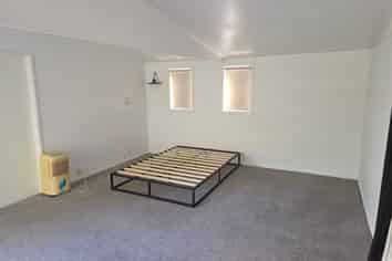 288C Whitford Road, Whitford