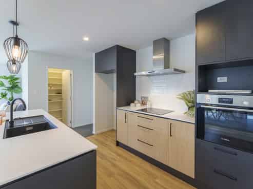 16 Eileen Way, Springston