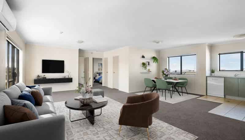 175/172 McLeod Road, Te Atatu South