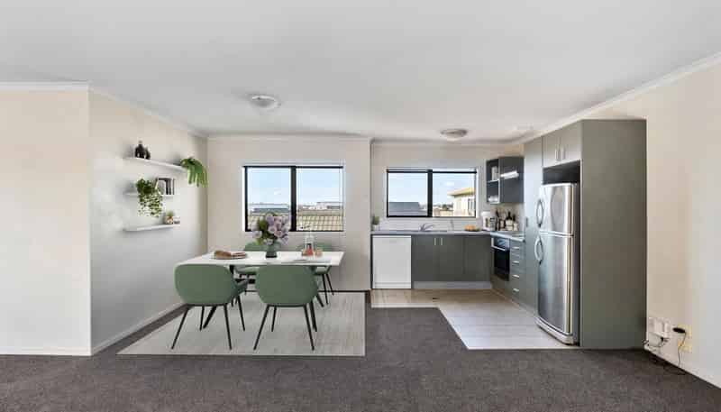 175/172 McLeod Road, Te Atatu South