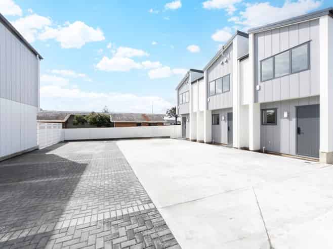 234 x6Lots Te Atatu Road, Te Atatu South