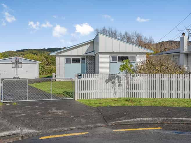 18 Heath Street, Wainuiomata