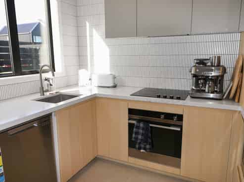 A/18 Tory Street, Petone