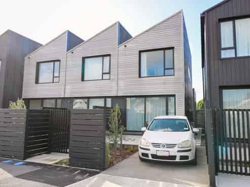 A/18 Tory Street, Petone