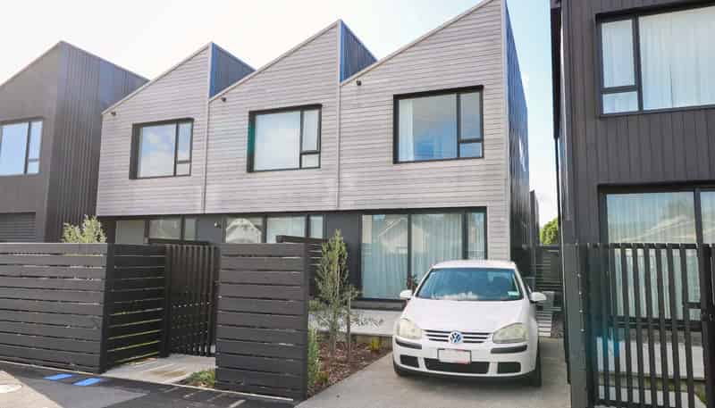 A/18 Tory Street, Petone