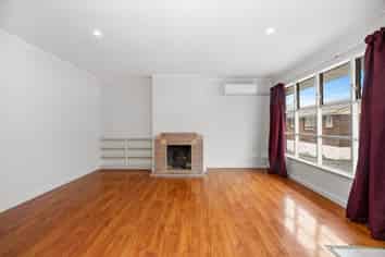 2/3202 Great North Road, New Lynn