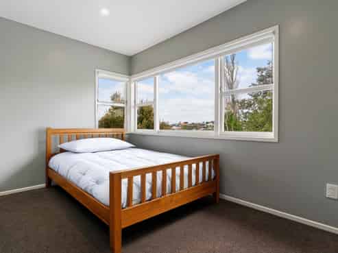 6 Peverill Crescent, Papatoetoe