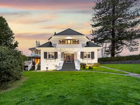 6 Peverill Crescent, Papatoetoe