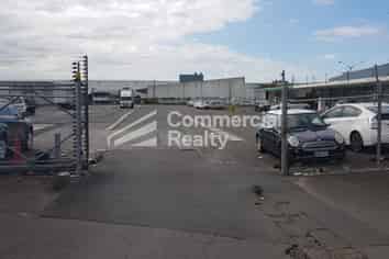 For Lease – 5,763M² Secure Yard With Offices