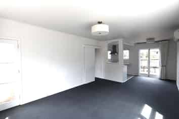 2/21 Raurenga Avenue, Royal Oak