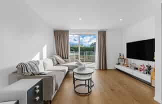 73 Helen Jenepher Lane, Mount Wellington