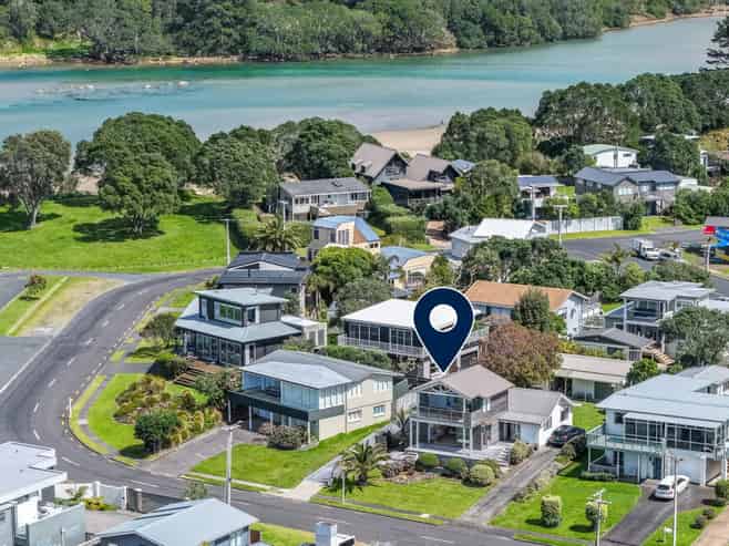 107 Pohutukawa Crescent , Whangamata