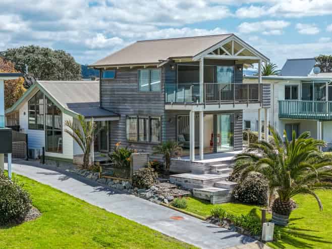 107 Pohutukawa Crescent , Whangamata