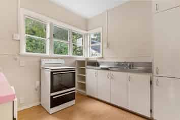 24 Hadfield Avenue, Waterview