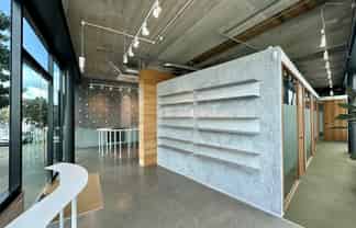 Corner profile ground floor unit