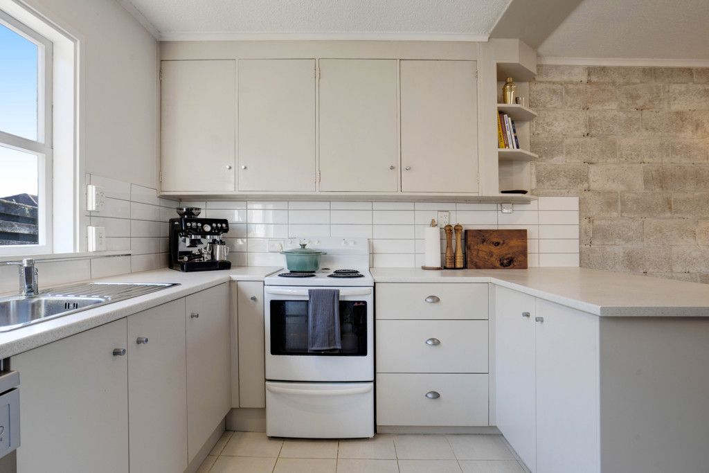 Price Reduced, Charming Two-Bedroom Home - Widok 6