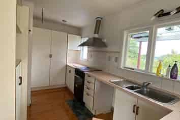 840 East Coast Road, Browns Bay