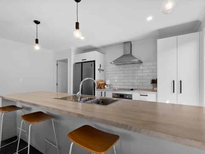 8 Trewern Avenue, Chartwell