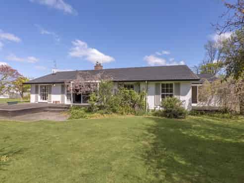 90 Belt Road, Allenton