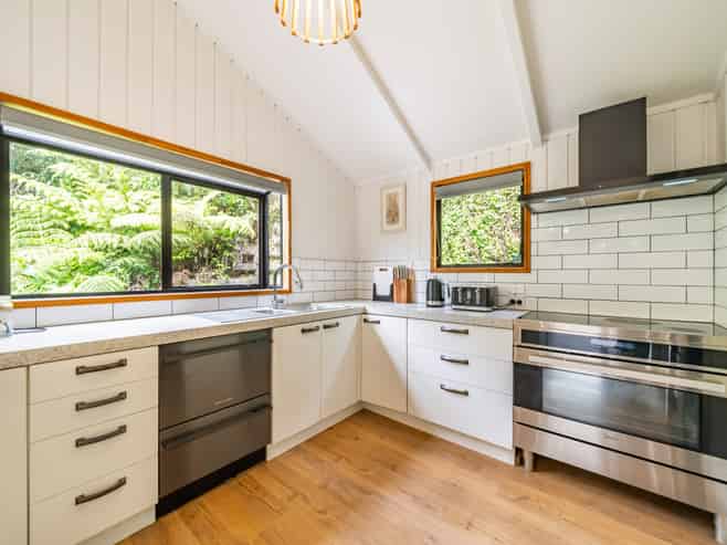 34 Wyndham Road, Pinehaven