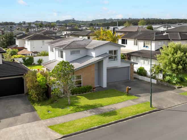 9 Brookview Drive, Flat Bush