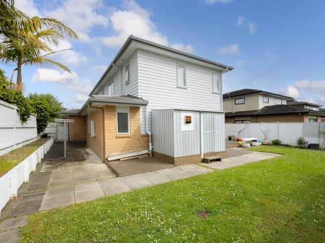 9 Brookview Drive, Flat Bush