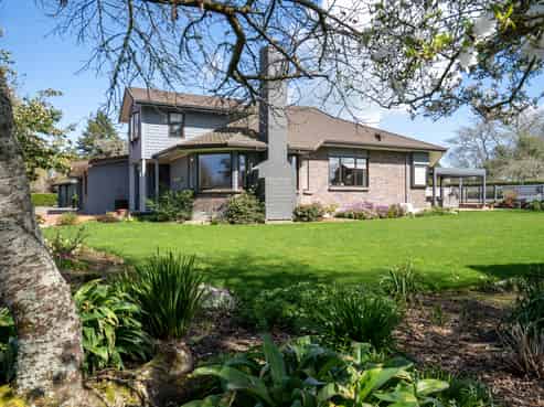 347 Racecourse Road, Cambridge