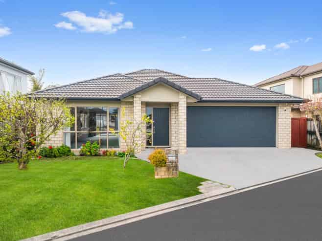 6 Tsar Court, Flat Bush