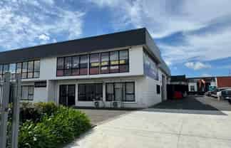 Road Front Industrial | JLL