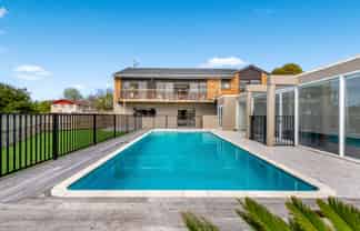 16 Rapallo Place, Farm Cove